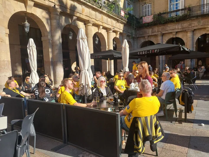 Elfsborg Llena Bilbao De Amarillo 400 Hinchas Se Preparan Para El Duelo Contra El Athletic