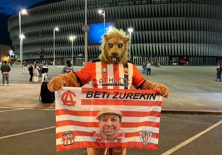 Emotivo Homenaje A Mikel Urkizu Queremos Que Este Presente En Cada Partido Del Athletic