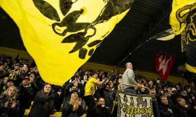 Hinchas Suecos En Bilbao 400 Seguidores Del Elfsborg Se Reunen En Plaza Nueva