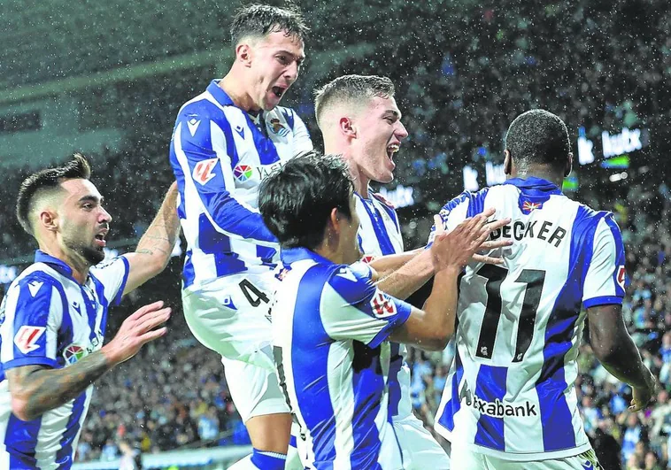 La Real Sociedad Lucha Por Recuperar Su Esencia Tras Importantes Salidas De Jugadores