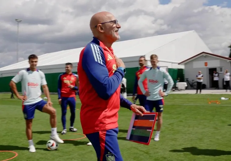 Luis De La Fuente Confunde A Nico E Inaki Williams En Entrenamiento De Espana Quiere Al Bueno