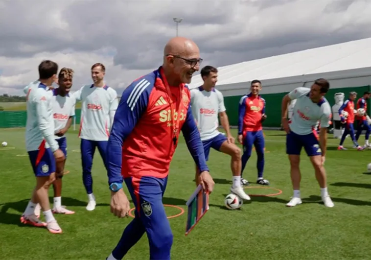 Luis De La Fuente Confunde A Nico E Inaki Williams Quiere Al Bueno De Los Williams