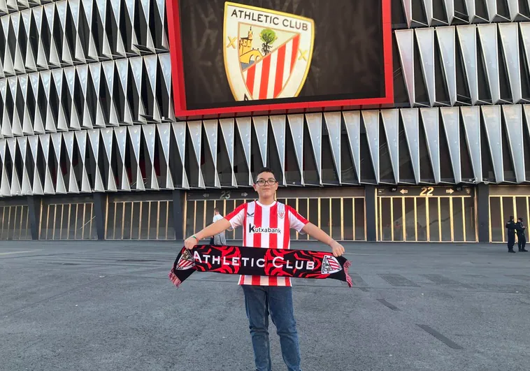 Un Nino Viaja 1200 Km Para Ver Al Athletic En San Mames Es El Dia Mas Feliz
