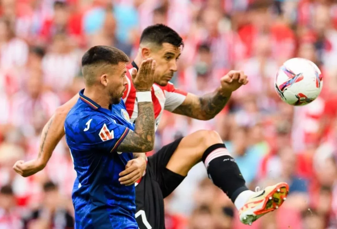 Yuri Berchiche Se Pierde El Duelo De Europa League Por Sobrecarga Muscular