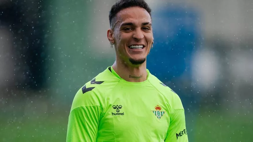 Antony Debuta Con El Betis En El Duelo Clave Contra El Athletic Club