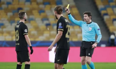 El Arbitro Beaton Dirigira El Real Sociedad Paok Y Jug El Athletic V Pilsen
