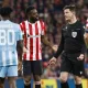 El Arbitro Ignora A Williams Y No Detiene El Partido Por Un Espectador Malito