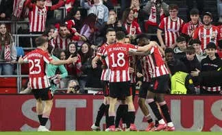 El Athletic Club Brilla En San Mames Y Se Clasifica A Octavos De Europa