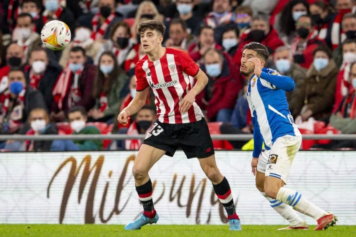 El Athletic Club Podria Incluir A Nico Serrano En El Traspaso De Sannadi
