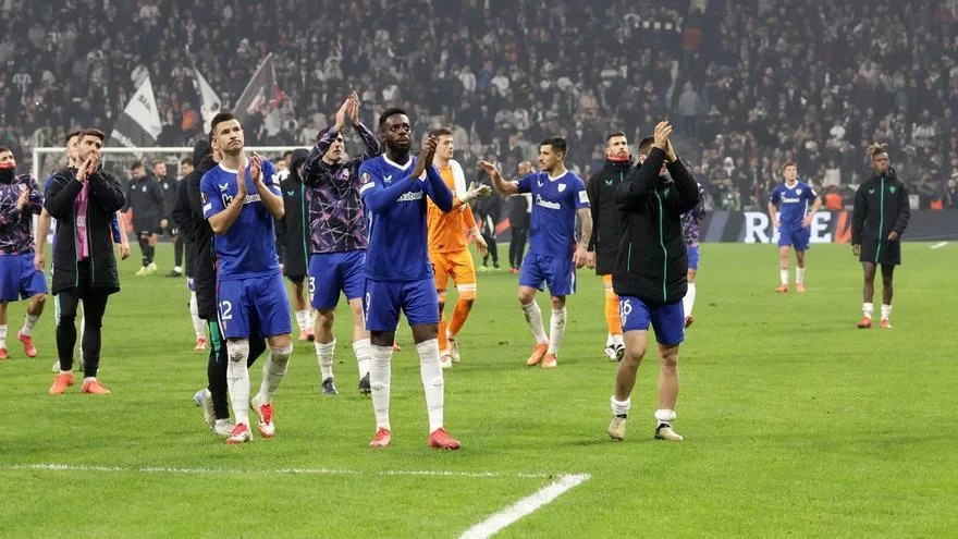 El Athletic Sufre En El Infierno Turco Goleada Del Besiktas 4 1