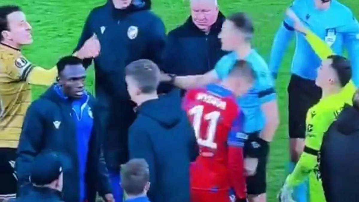 El Gesto Nazi Del Portero Del Viktoria Plzen Que Indigna A La Aficion Del Athletic