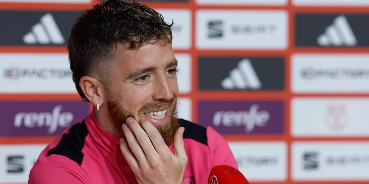 Iker Muniain Celebra El Pase Del Athletic A Octavos En San Mames