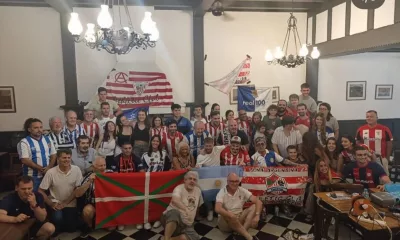 Iker Muniain Vive La Noche Europea En San Mames Como Un Hincha Mas