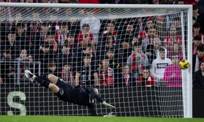 Unai Simon Y Su Familia Atacados Tras Criticar La Grada Del Athletic