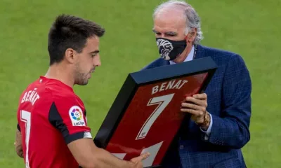 Benat Etxebarria Firme Con El Betis En El Parking De Lezama Tras El No Del Athletic
