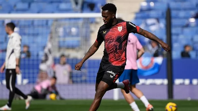 El Arbitro Del Espanyol Athletic Detiene El Partido Por Gritos Racistas