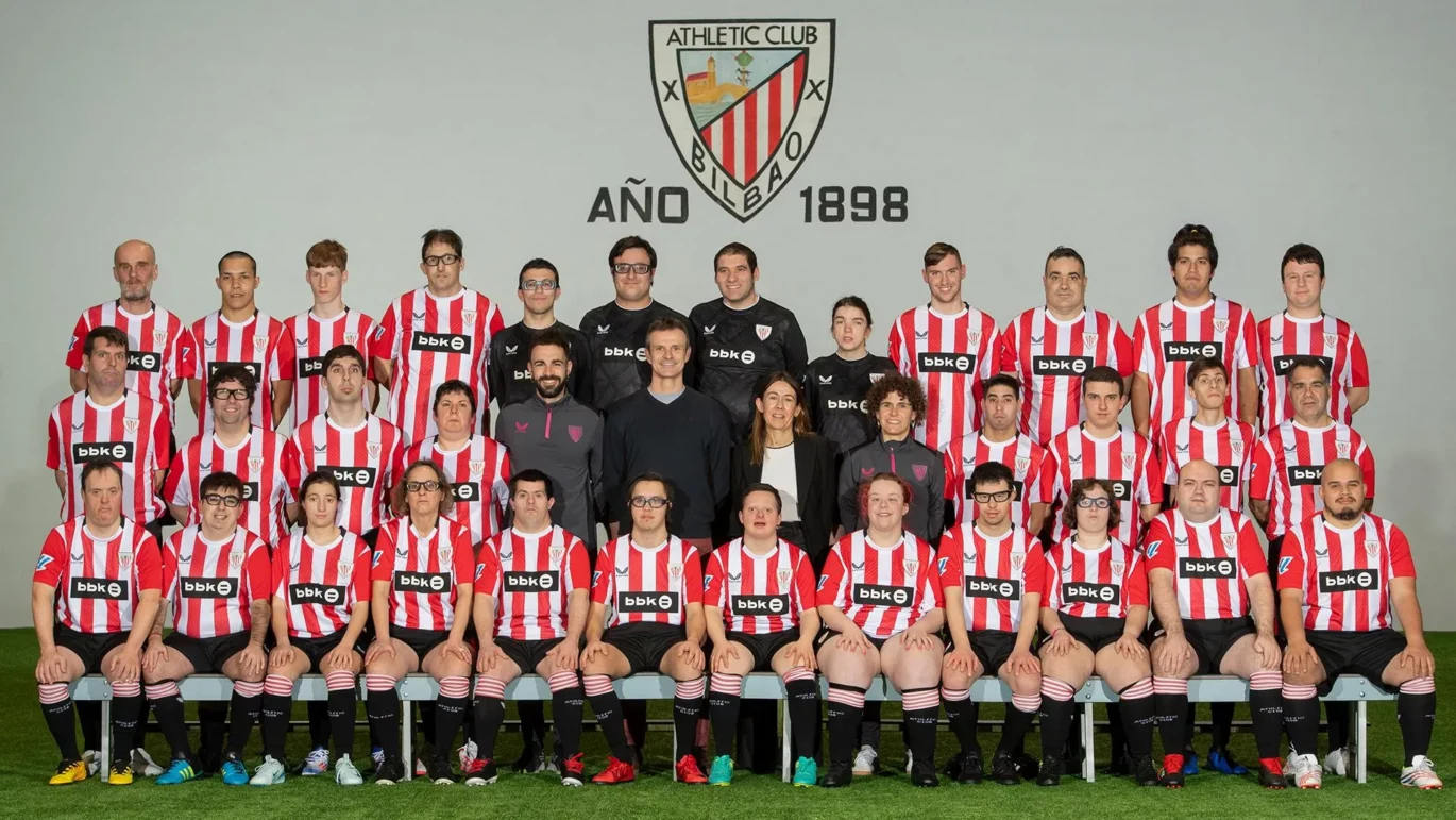 El Athletic Club Celebra La Union En Laliga Genuine Con Su Foto Oficial