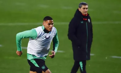 El Athletic Club Da La Bienvenida A Maroan Sannadi En Su Primer Entrenamiento
