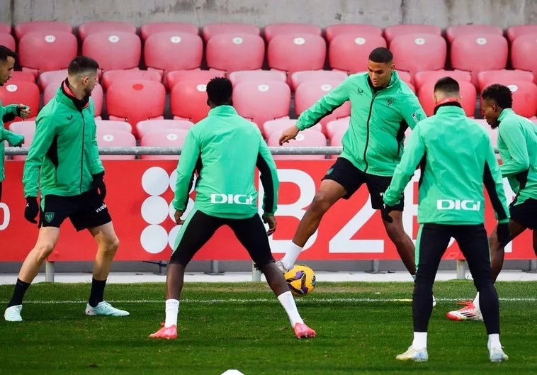 El Athletic Club Se Prepara Para La Champions Con Sannadi En Sevilla