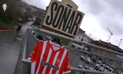 El Homenaje Del Sporting A Bilbao Al Recibir A Nico Serrano En Gijon