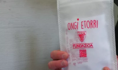 El Athletic Da La Bienvenida A Los Recien Nacidos Con Un Babero Especial