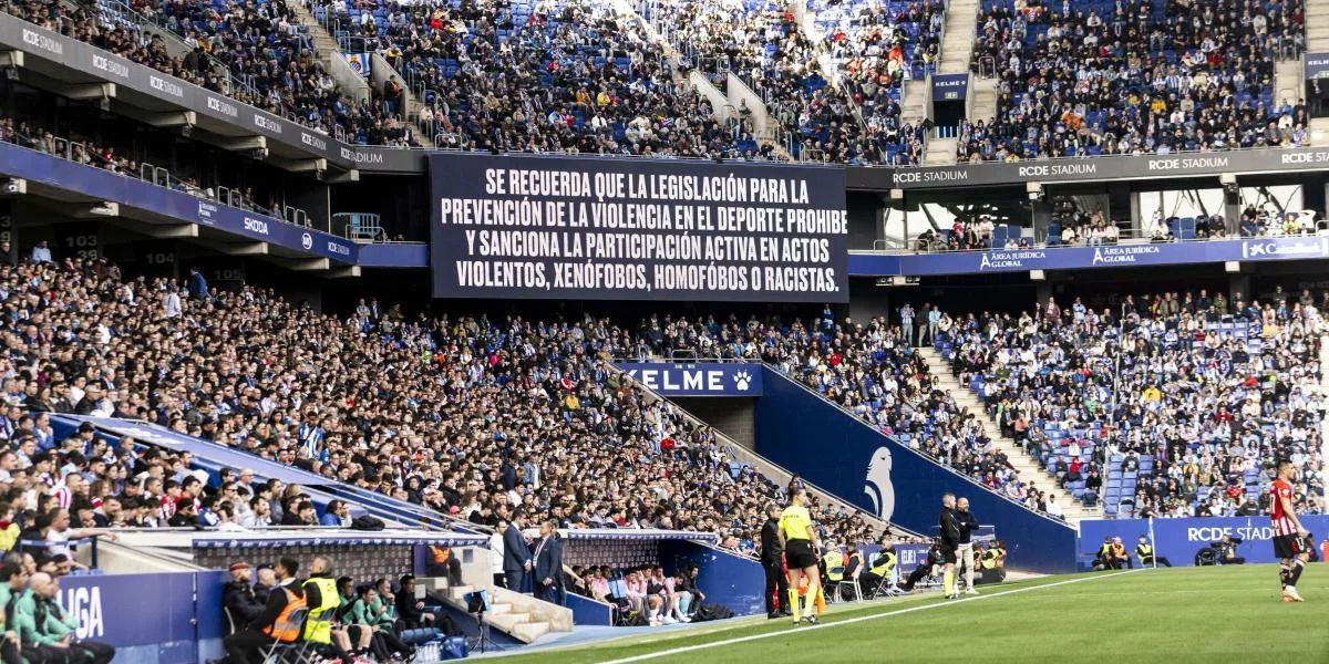 Laliga Investiga Insultos Racistas Al Athletic Y Canticos En El Sadar