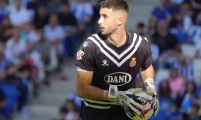 Luis De La Fuente En El Rcde Stadium Ojeando A Joan Garcia