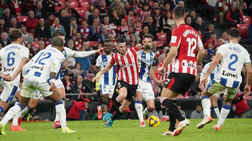 Oihan Sancet Brilla Con Un Hat Trick Y Lidera Al Athletic Club Hacia El Exito