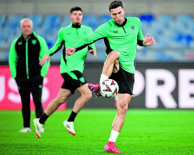 De Marcos Persigue El Record De Susaeta En Partidos Europeos Del Athletic