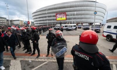 Detenidos Once Aficionados Tras Los Altercados En San Mames Durante El Partido Del Athletic Club