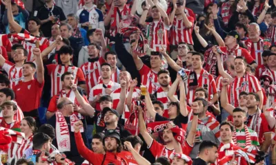 El Ambiente Del Olimpico La Aficion Del Athletic No Se Rinde En Roma