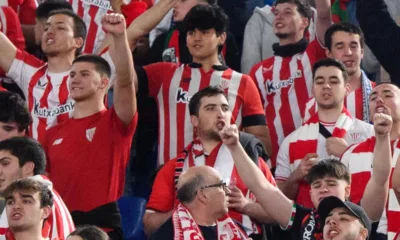 El Ambiente Del Olimpico La Aficion Del Athletic Sufre En Roma