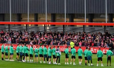 El Athletic Anima A Sus Hinchas En Lezama Antes Del Duelo Con La Roma
