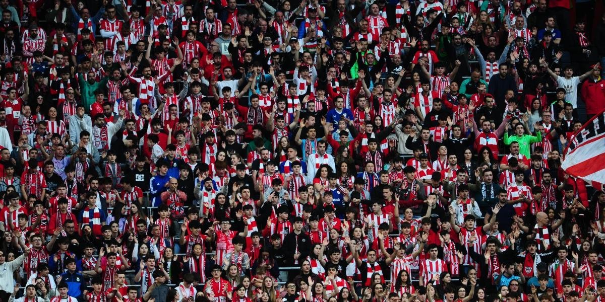 El Athletic Club Celebra La Tregua De La Herri Harmaila En San Mames
