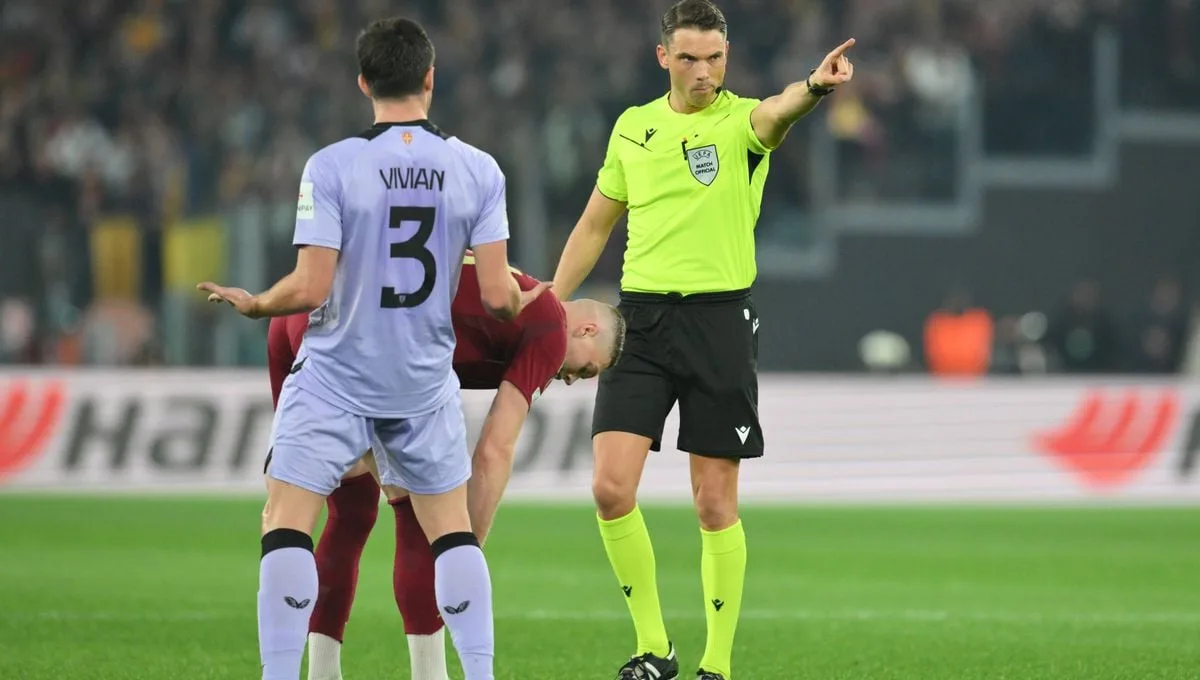 El Athletic Club Sufre Sin Dani Vivian Ante La Roma En Europa League