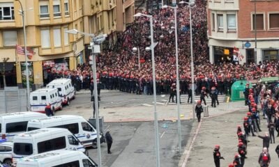 Ertzaintza Garantiza Seguridad En San Mames Ante Radicales Y Ultras