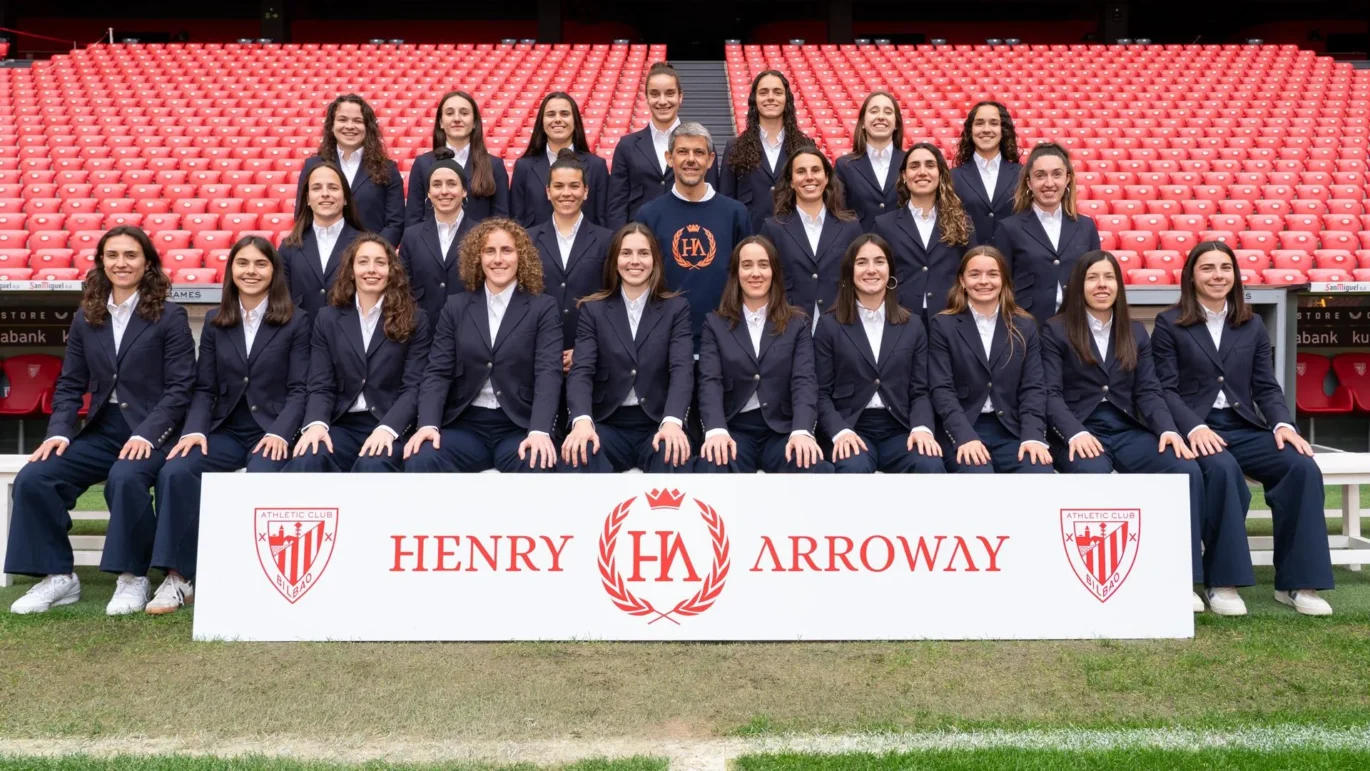 Henry Arroway Viste Al Athletic Club Femenino Con Elegancia Y Estilo