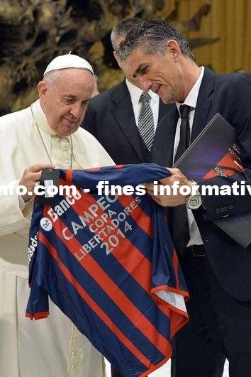 Iker Muniain Envia Su Apoyo Al Papa Le Esperamos Aqui Muy Pronto