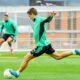 Inigo Ruiz De Galarreta Sufre Lesion Y Se Entrena En Lezama
