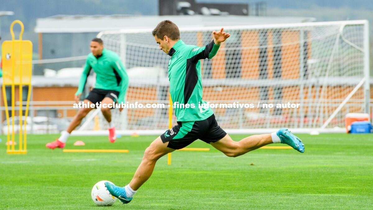 Inigo Ruiz De Galarreta Sufre Lesion Y Se Entrena En Lezama