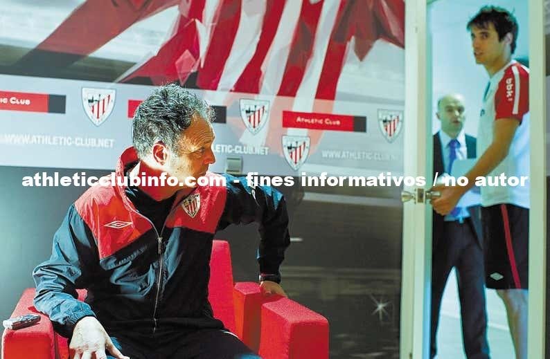 Joaquin Caparros Y Julen Guerrero Del Athletic A Las Aulas De Periodismo