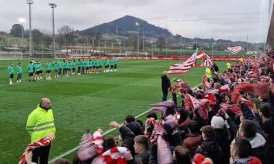 La Aficion Del Athletic Club Une Fuerzas En Lezama Antes Del Gran Partido