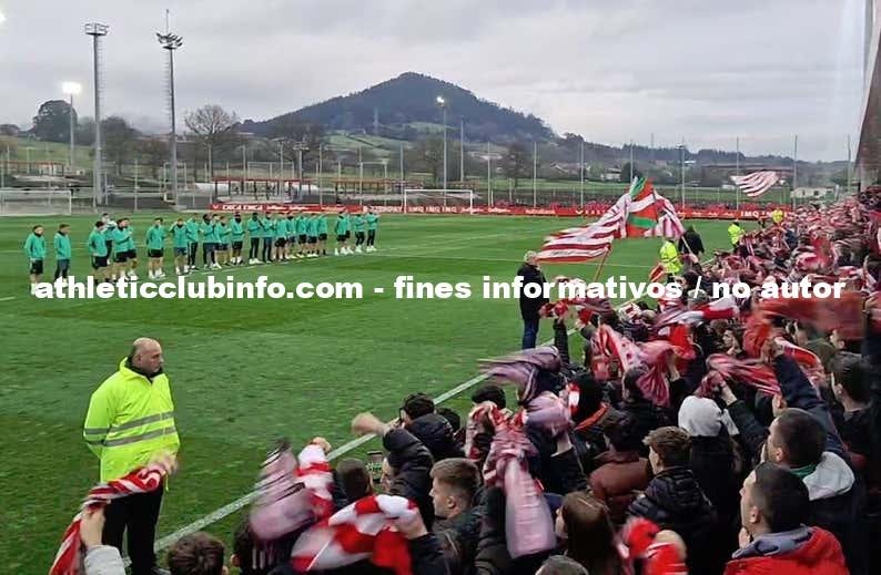La Aficion Del Athletic Club Une Fuerzas En Lezama Antes Del Gran Partido