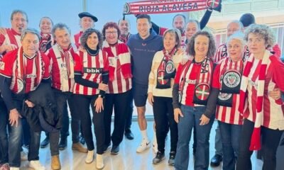 Rinde El Athletic Club Homenaje A De Marcos En Sevilla Con Sus Penas