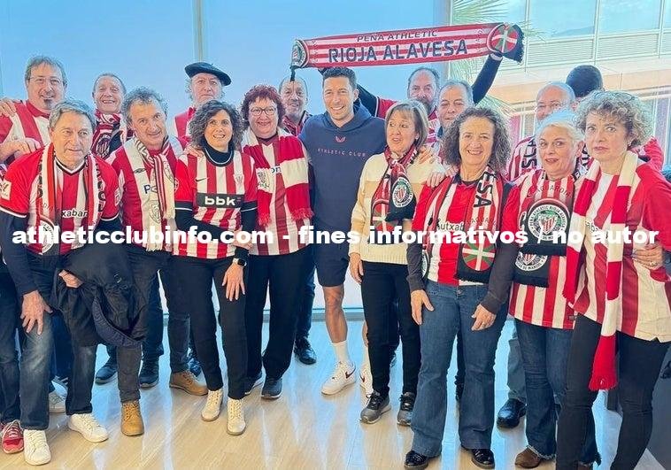 Rinde El Athletic Club Homenaje A De Marcos En Sevilla Con Sus Penas