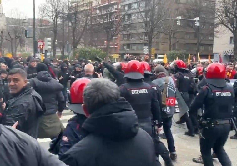 Seis Detenidos Tras Enfrentamientos Entre Hinchas Del Athletic Y La Roma
