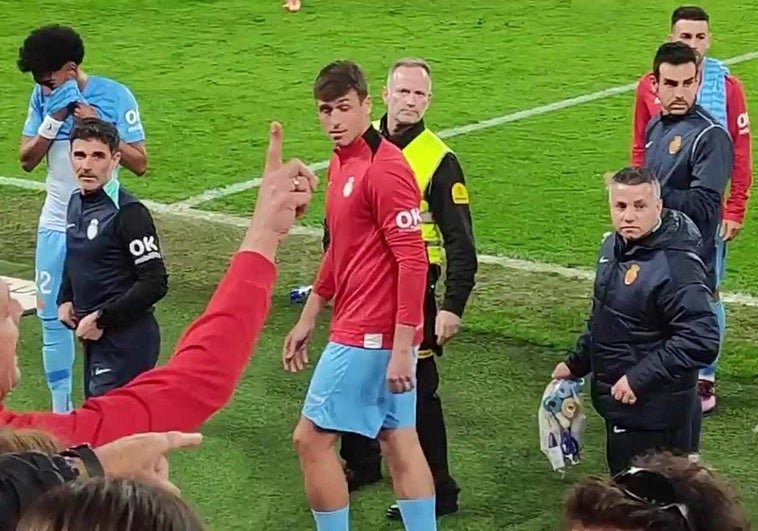 Tension En San Mames El Banquillo Del Mallorca Graba A Los Aficionados