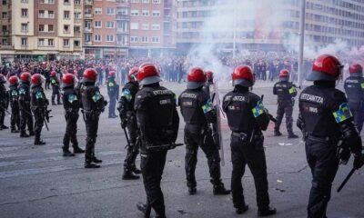 Uefa Multa Al Athletic Con 34000 Euros Por Incidentes Con Ultras En San Mames