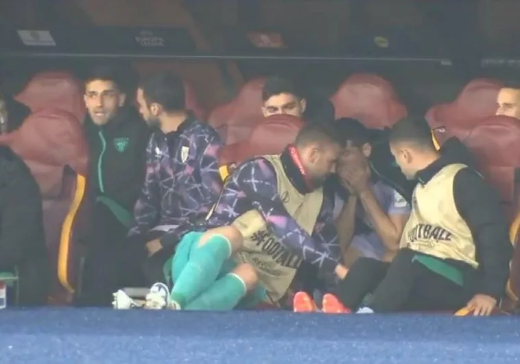 Vivian Se Desmorona En El Banquillo Tras Su Lesion En Roma