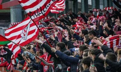 Acompana Al Athletic En Lezama Y Anima Al Equipo Antes De La Semifinal